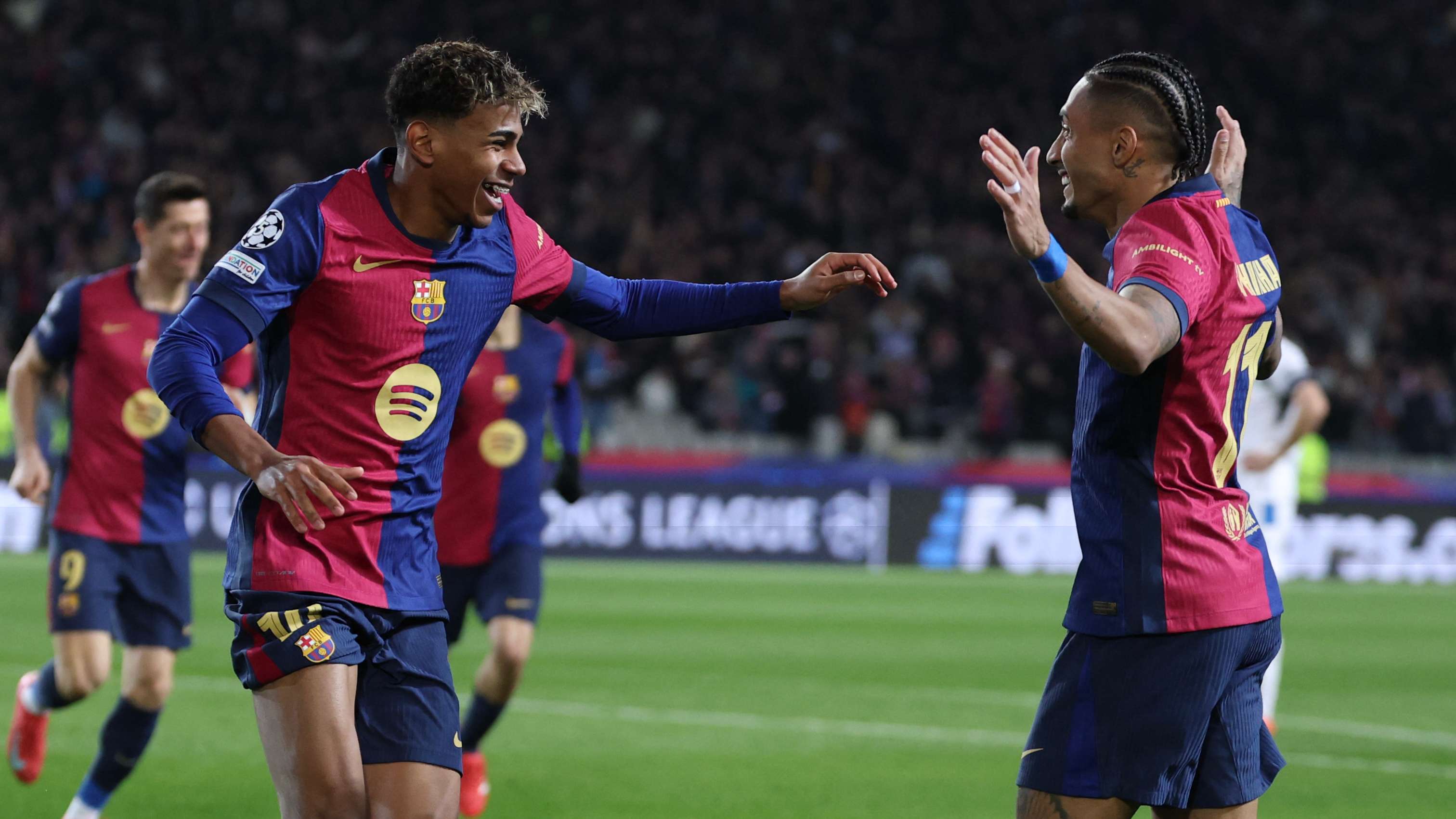 马丁内斯称赞C罗为真正领袖庆祝国家队200场里程碑